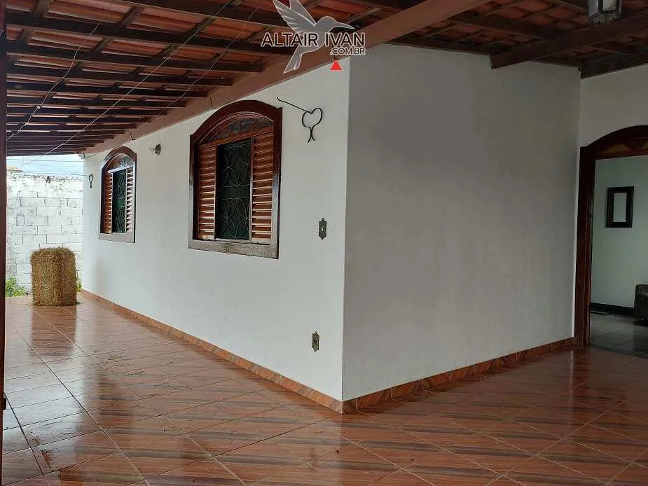 Imagem Casa antiga em bom estado