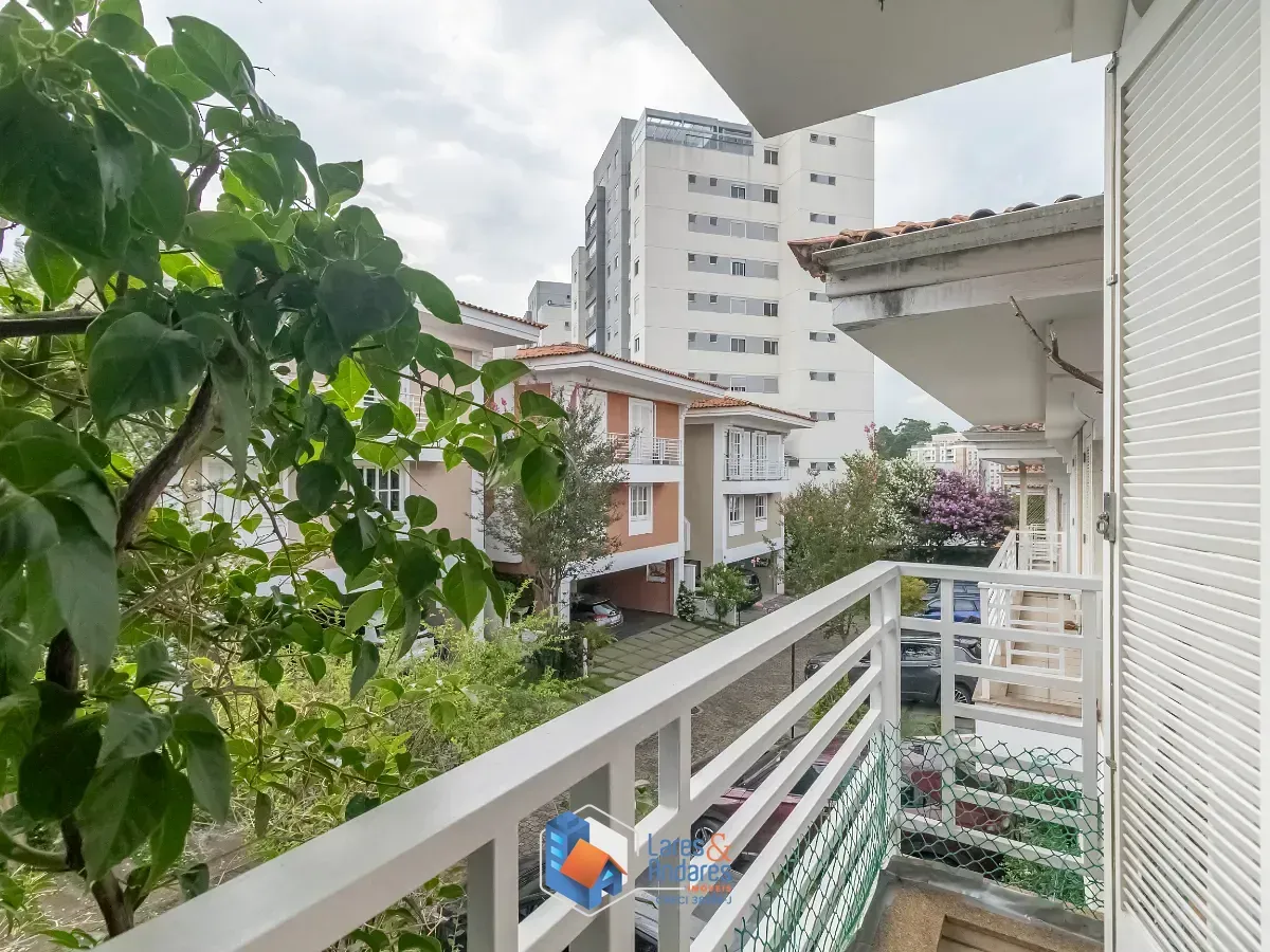 Imagem Casa no condomínio Villas de São Francisco IX para venda com 3 quartos, sendo 3 suítes, 330m²