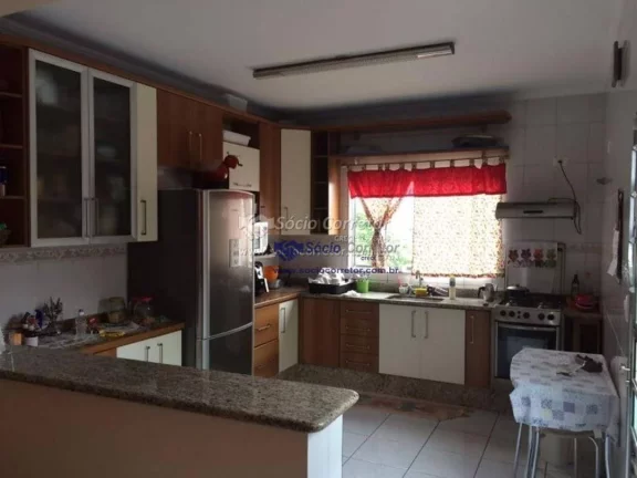 Imagem Vendo Sobrado 198 m - 3 Dorms. com Suíte - Vila Barros - Por R$ 830.000,00