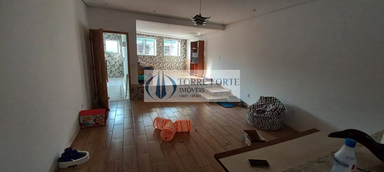 Imagem Sobrado 4 dormitórios 2 banheiros e 2 vagas na Vila FOrmosa