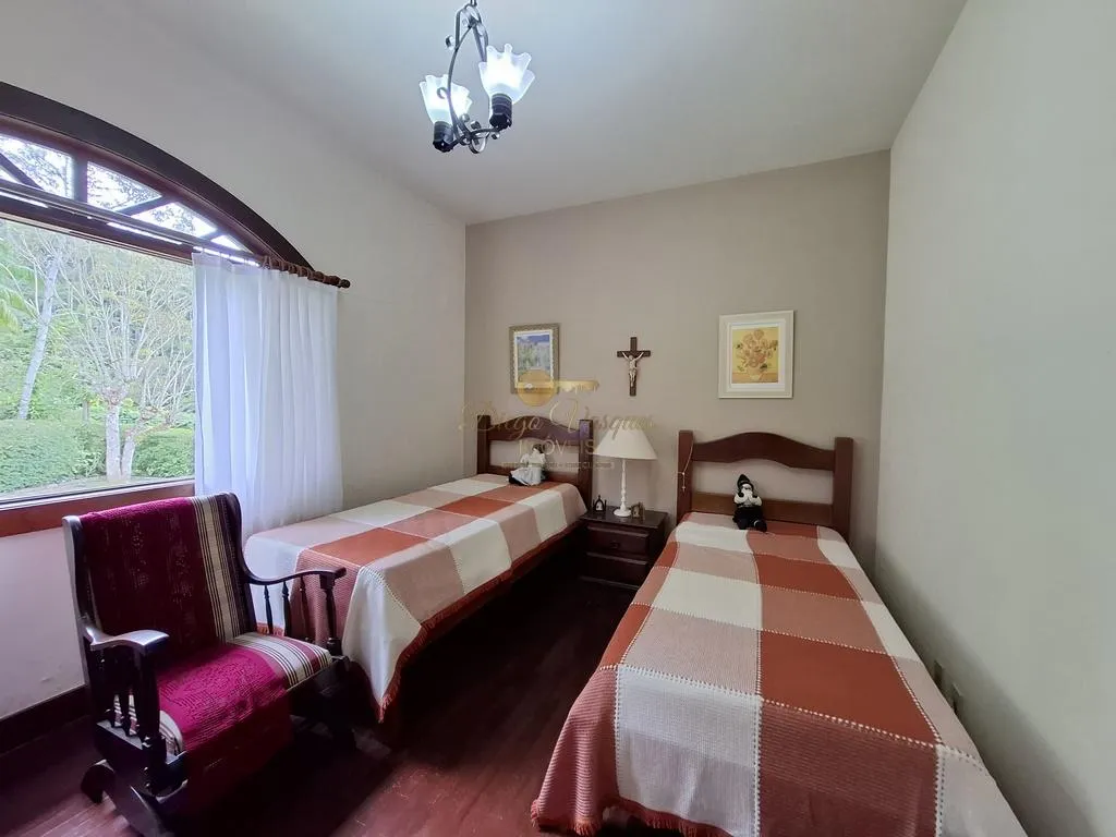 Imagem Casa em Condomínio para Venda em Teresópolis / RJ no bairro Albuquerque