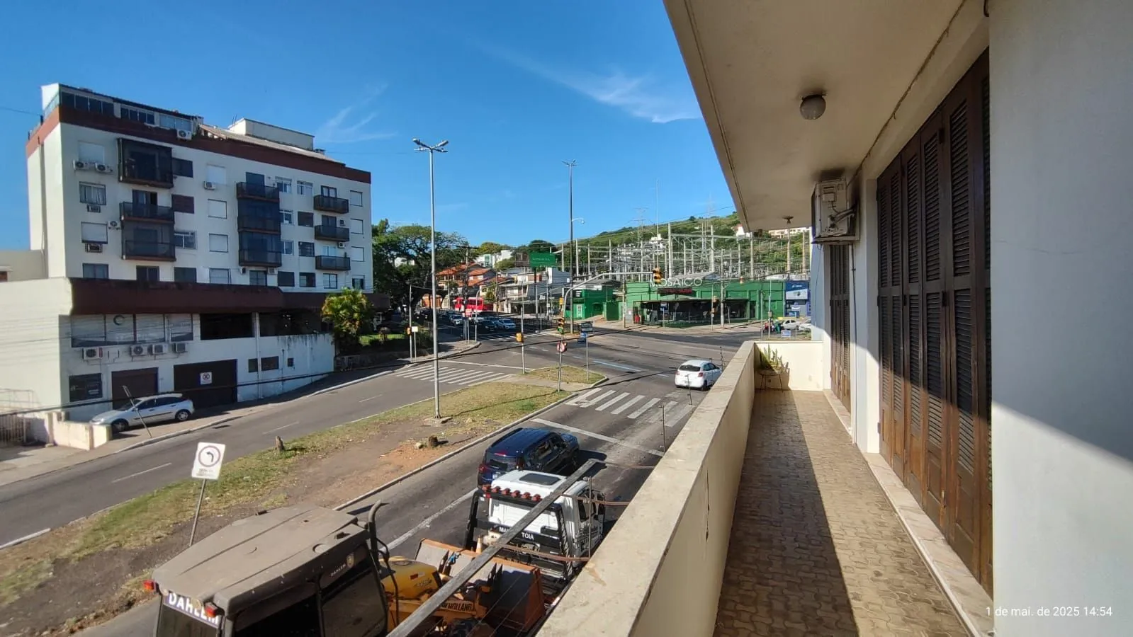 Imagem Apartamento de 4 dormitórios, 2 suítes, sacada, living para 2 ambientes bem amplo.