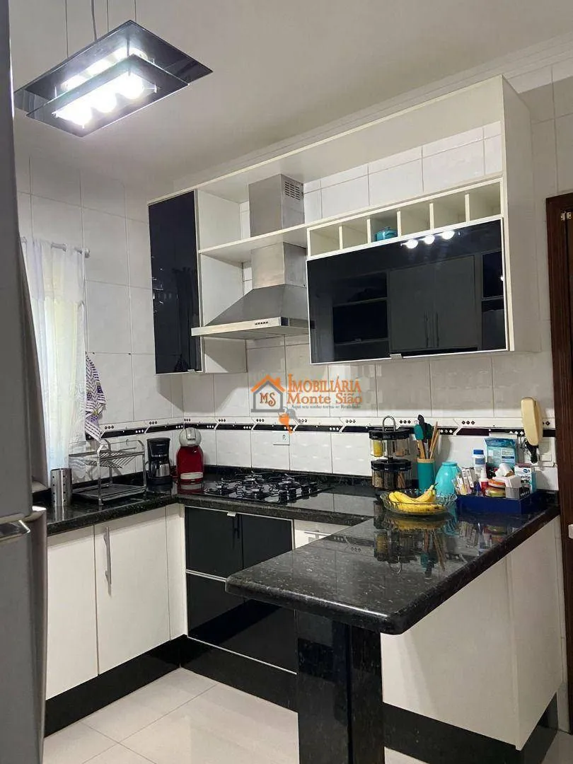 Imagem Sobrado com 3 dormitórios à venda, 228 m² por R$ 901.000,00 - Jardim Santa Clara - Guarulhos/SP