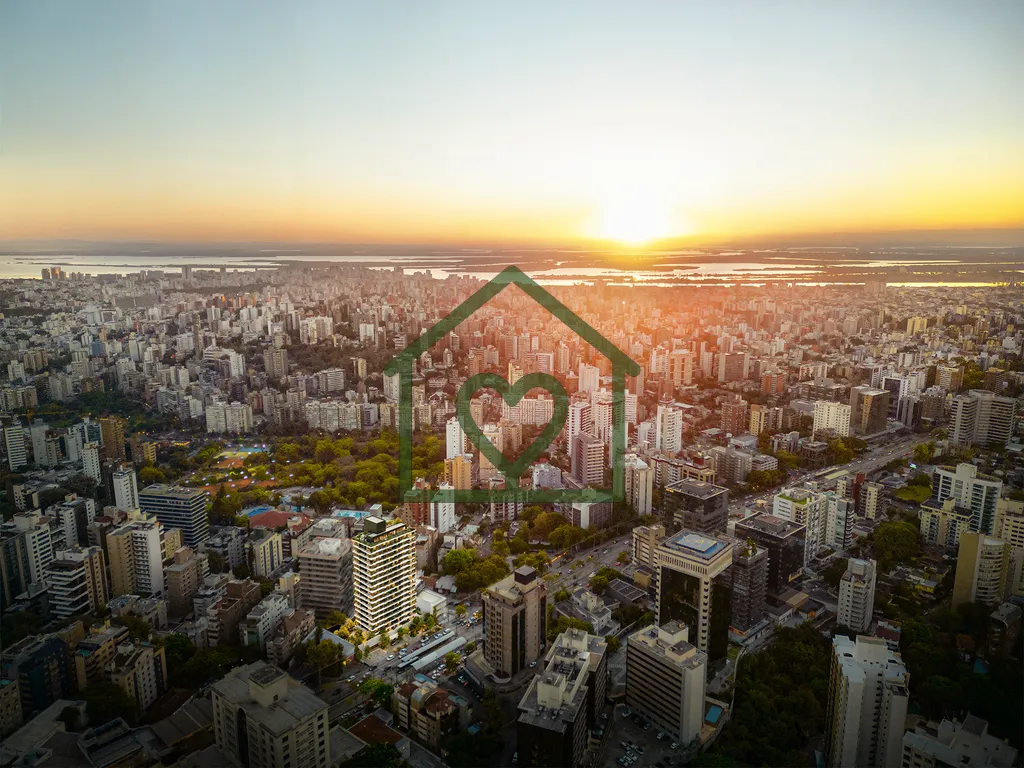 Imagem Uma densidade de vegetação e ambientes que protagonizam materialidades cruas e experiências sucin...