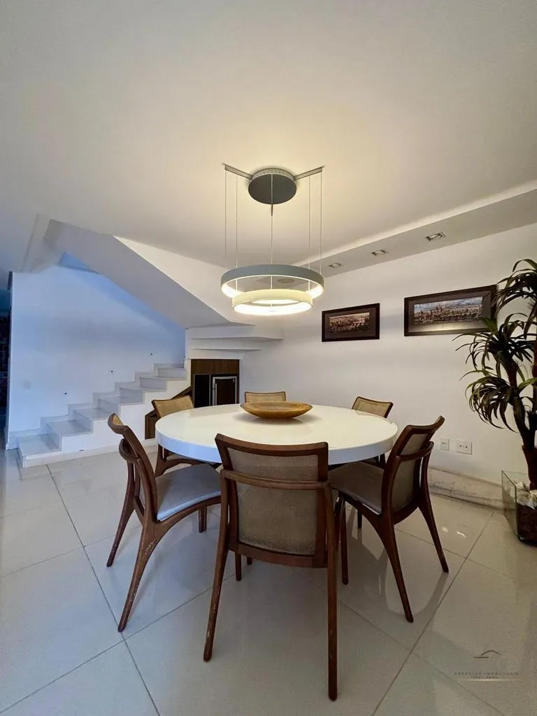 Imagem Casa à Venda em condominio fechado no Jardim Country Club, Poços de Caldas - MG