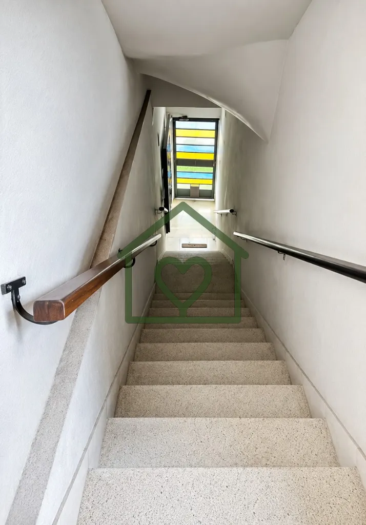 Imagem **Apartamento 1 dormitório à venda ou locação no Passo da Areia - Porto Alegre** 
 
Excelente op...