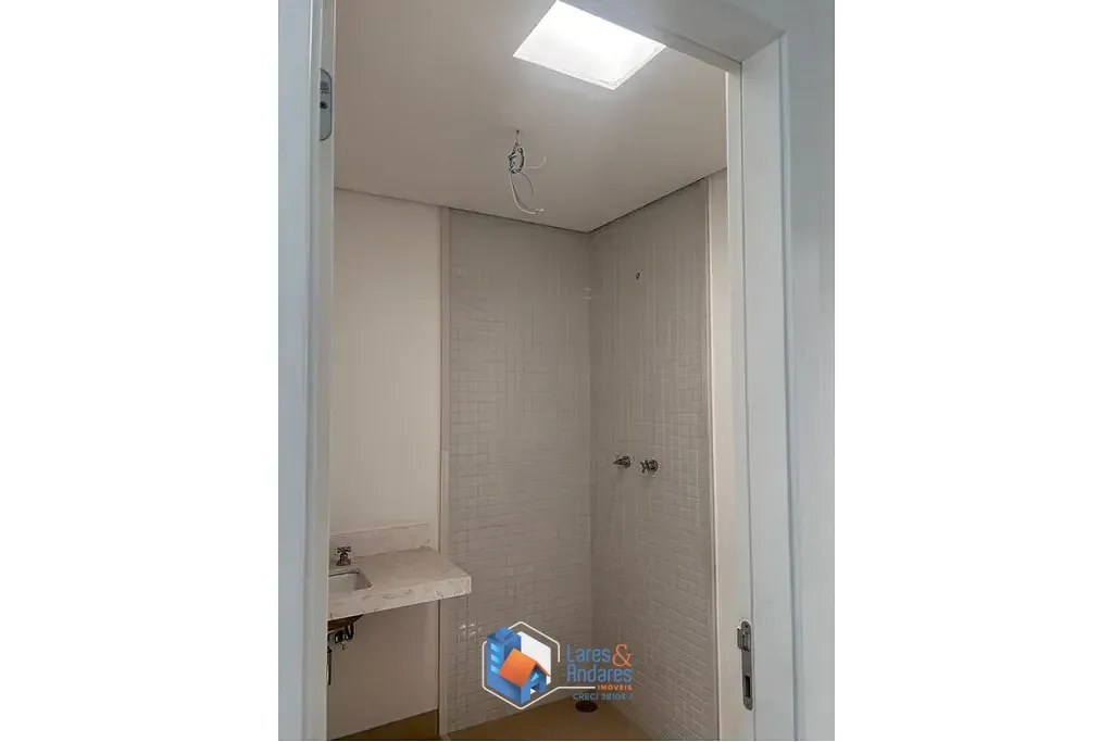 Imagem Casa em Condomínio à venda 4 Quartos 4 Suites 3 Vagas 320M² Real Parque São Paulo - SP