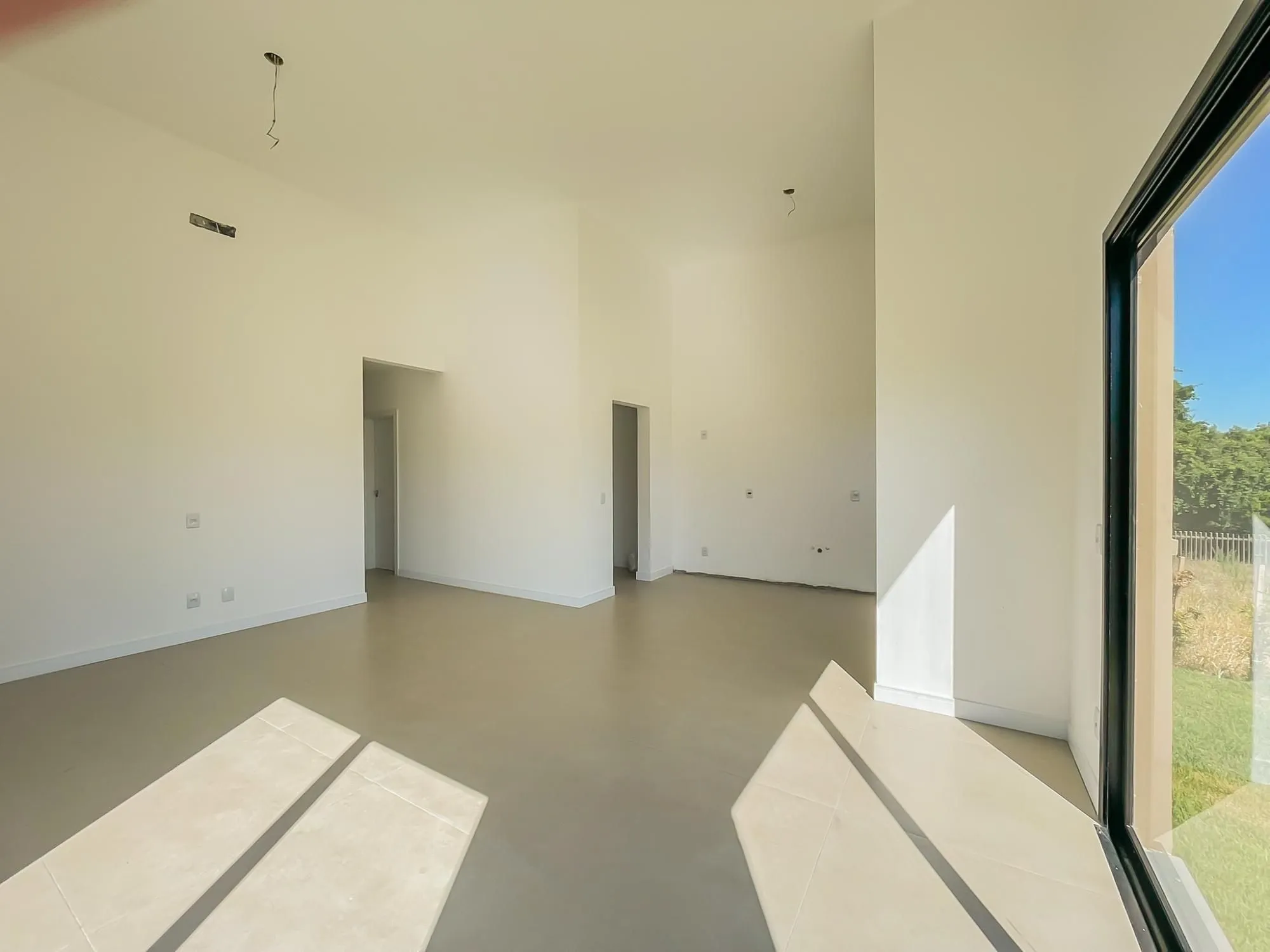 Imagem Casa térrea com 100m² privativo, em condomínio fechado na Estrada Jorge Pereira Nunes