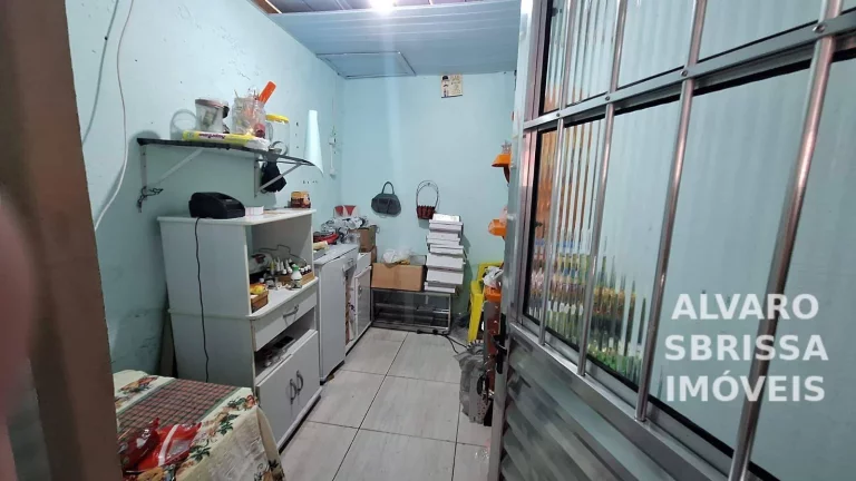 Imagem Oportunidade: Terreno com 2 Casas, Quintal e Espaço para Comércio à venda no Bairro São Judas Tadeu - Itu/SP
