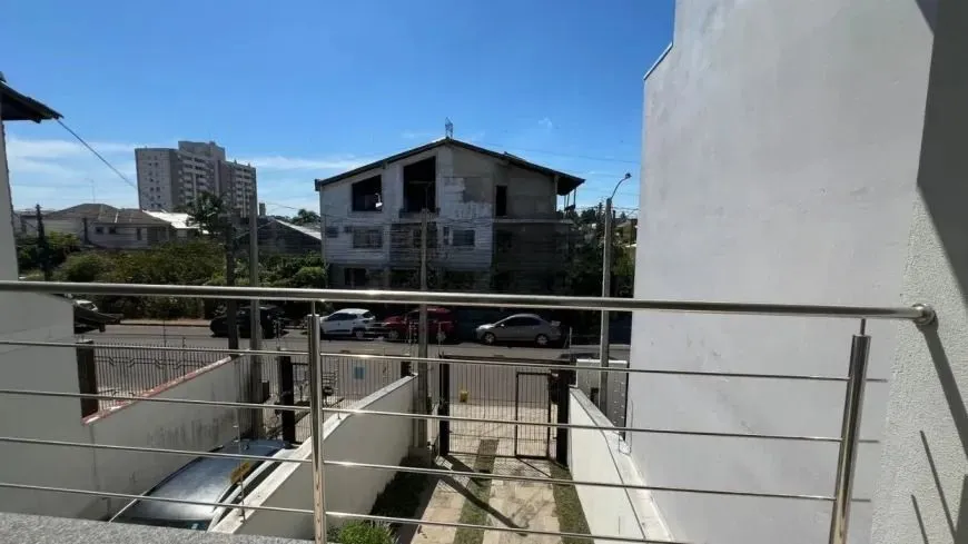 Imagem Casa a venda no bairro São José com 2 quartos / 2 suítes / 3 banheiros