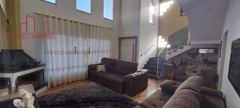 Imagem Belíssima casa a 800m do centro de Embu-Guaçu.