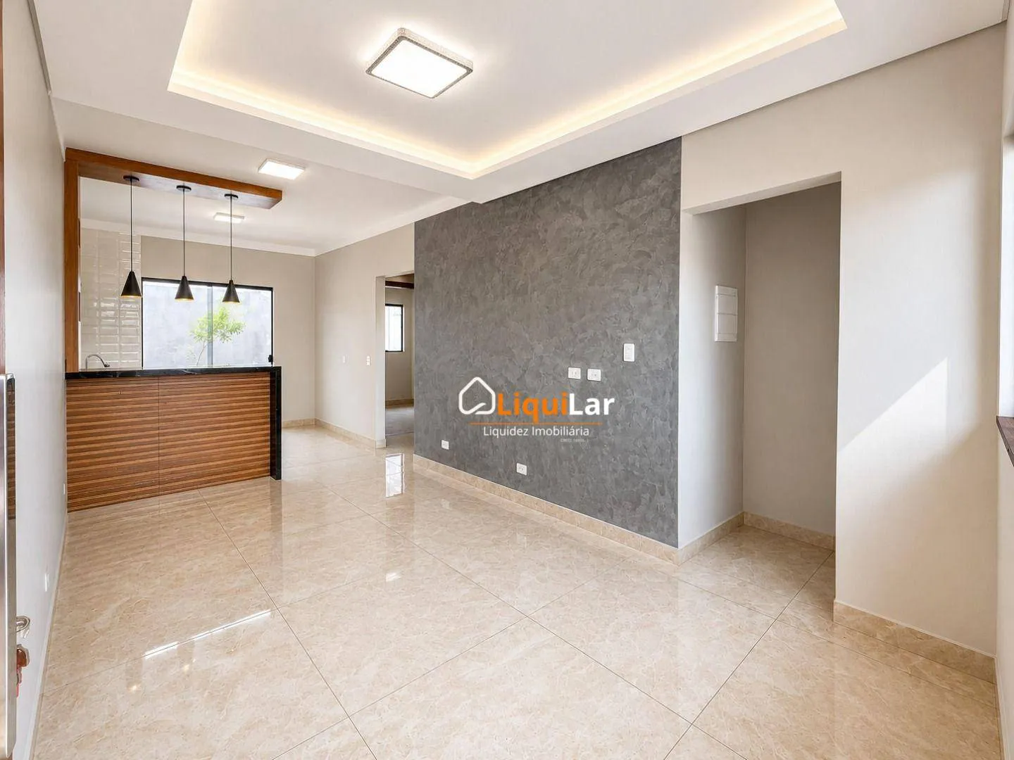 Imagem Casa à Venda com Suíte e Amplo Quintal em Localização Privilegiada Próxima à Lagoa Itatiaia