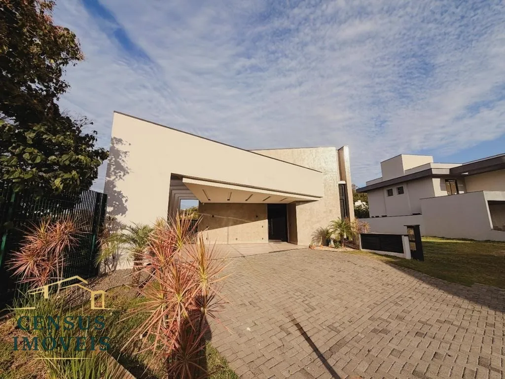 Foto do imóvel: Casa de luxo em condomínio no Mont' Alcino em Valinhos-SP: 3 quartos, 3 suítes, 3 salas, 1 banheiro, 6 vagas e 350m². em Condomínio Mont´Alcino