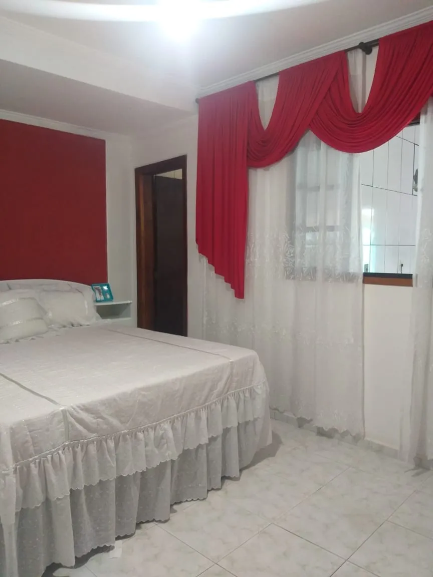 Imagem Casa à venda 3 Quartos, 1 Suite, 3 Vagas, 305M², Residencial Pasin, Pindamonhangaba - SP