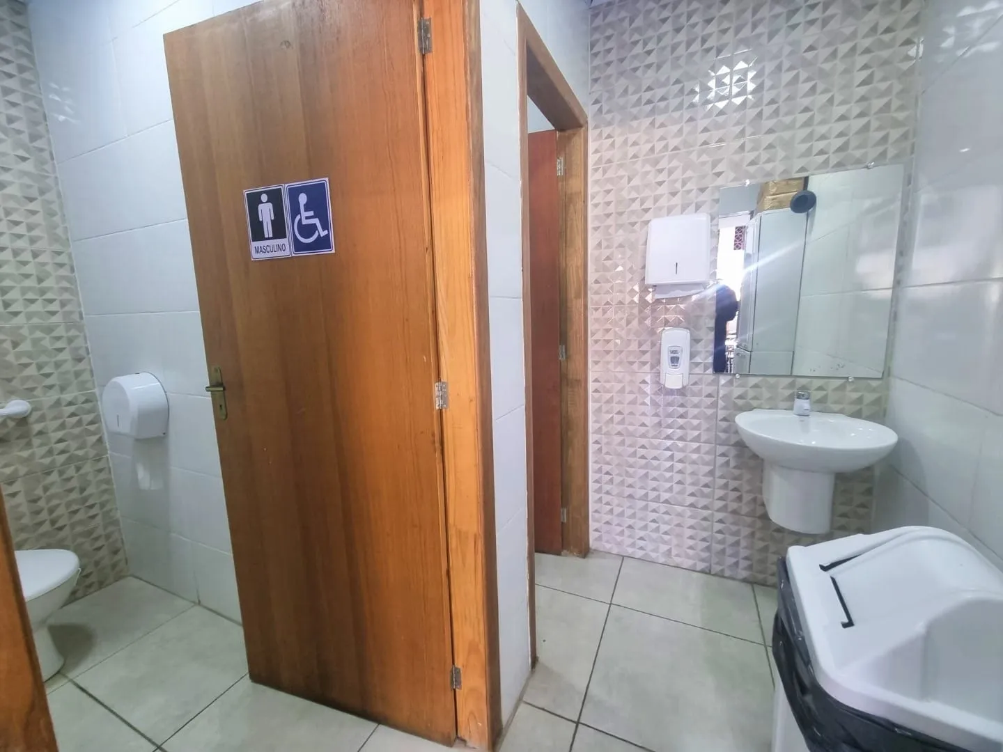 Imagem Excelentes Oportunidades Comerciais a Apenas 200m da Basílica!