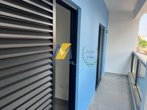 Imagem "Esse sobrado tá a 1 quarteirão do mar e tem até banco molhado na piscina!"