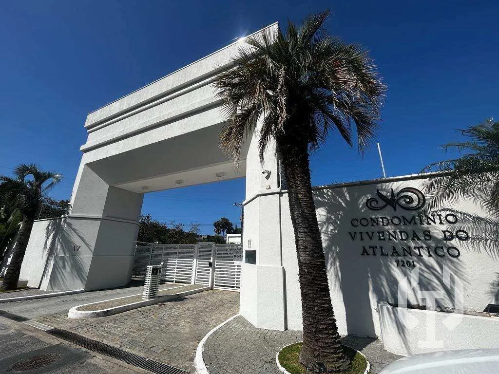 Foto do imóvel Casa de condomínio à venda, no VIVENDAS DO ATLÂNTICO, em Balneário Camboriú, Praia do Estaleiro, com 4 quartos, 650m2