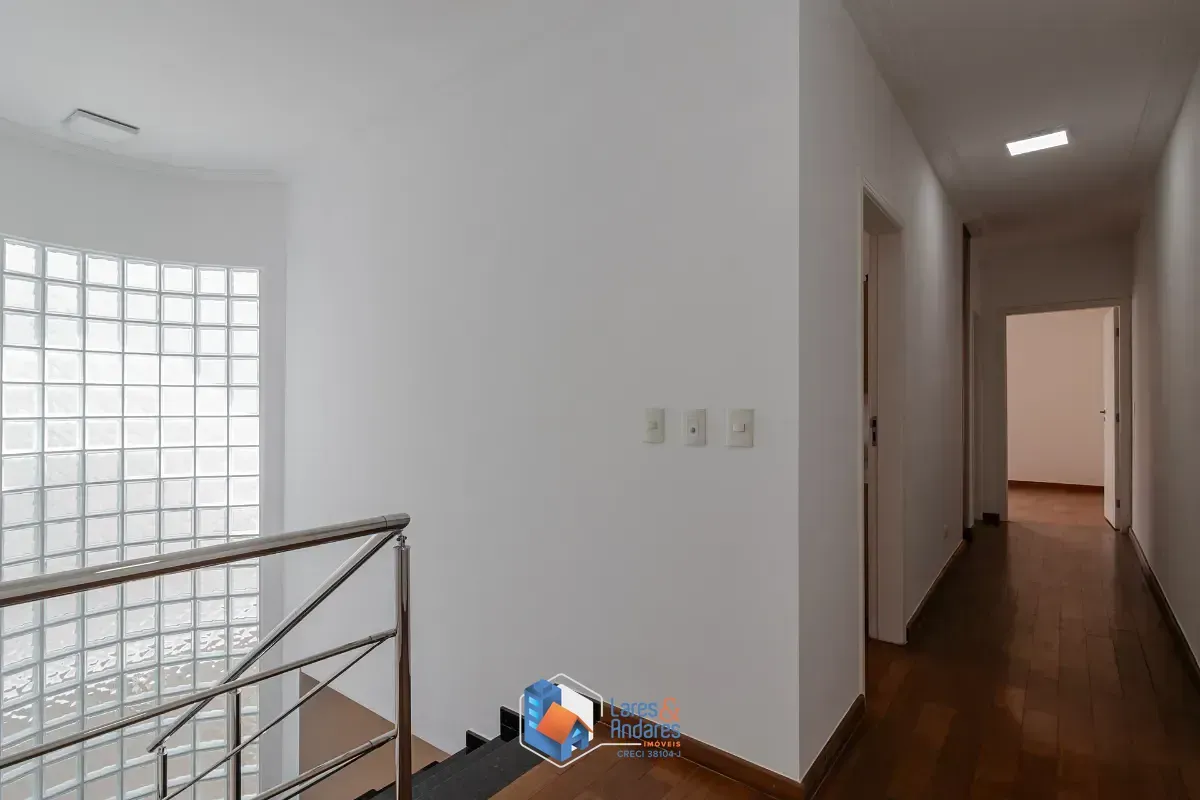 Imagem Sobrado para venda em Vila Brasílio Machado com 4 quartos, sendo 1 suíte, 255m²