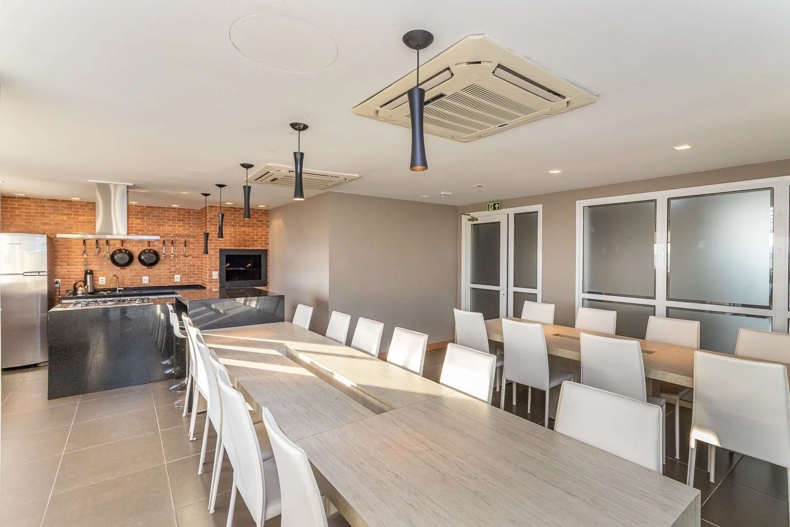 Imagem Apartamento com 2 dormitórios, sendo 1 suíte, e sala ampla com ambientes integrados - Condomínio Residencial Sucre