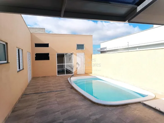 Imagem CASA À VENDA, COM 190M² 3 DORMS (1 SUÍTE) 5 VAGAS, PISCINA, CHURRASQUEIRA - RESIDENCIAL CALIFÓRNIA GARDEN, SÃO SEBASTIÃO DO PARAÍSO, MG
