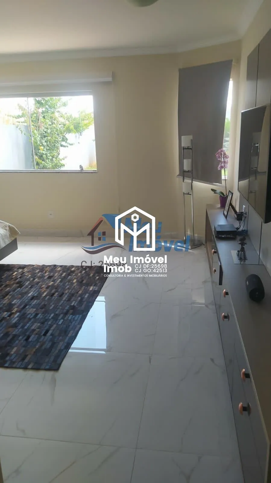 Imagem Casa 4 Quartos 4 Suítes 8 Vagas 350m² Reformada