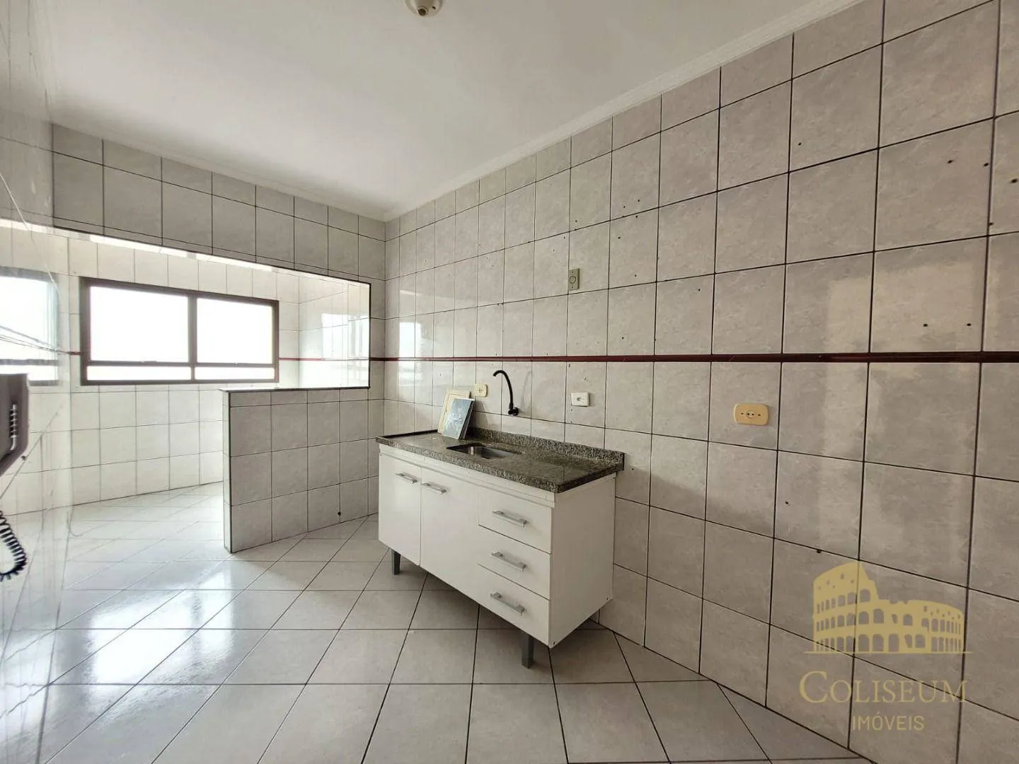 Imagem Apartamento com 1 dormitório para alugar, 54 m² por R$ 2.300,00/mês - Tupi - Praia Grande/SP