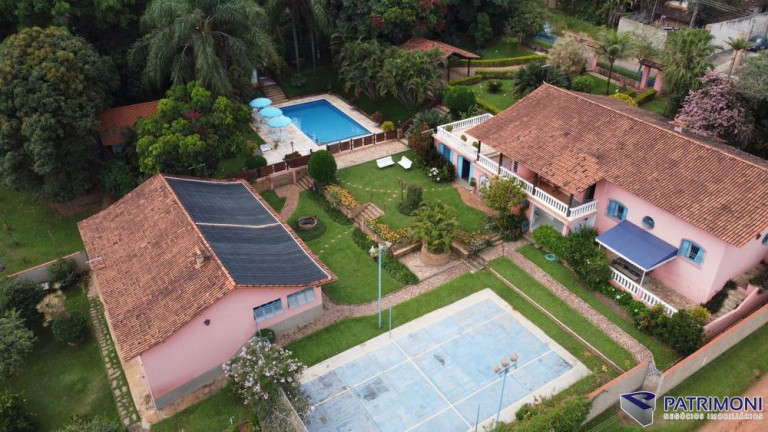 Imagem Casa com 7 Quartos à Venda, 610 m² em Vila Maria Regina - Juatuba