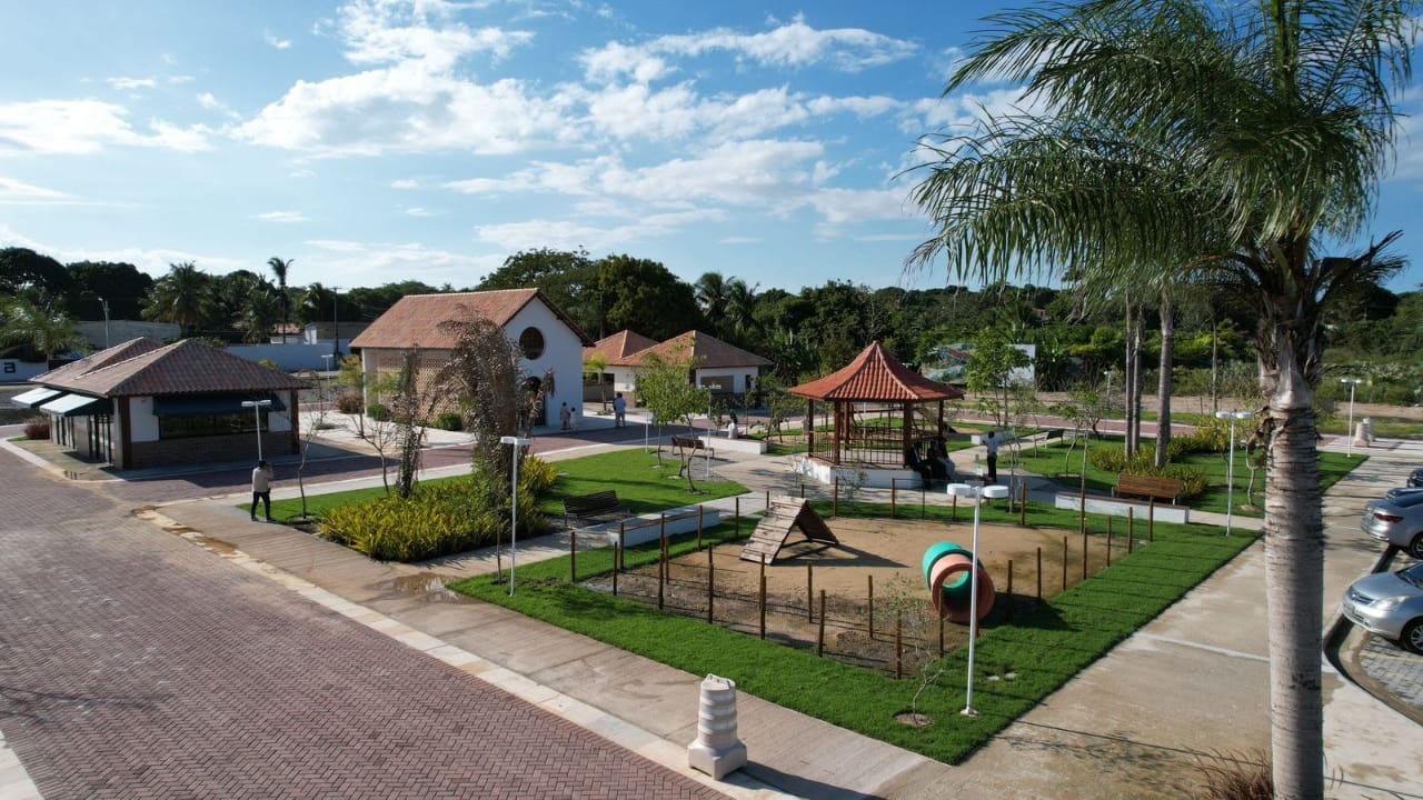 Terreno à Venda, 180 m²em BOULEVARD  - Aquiraz