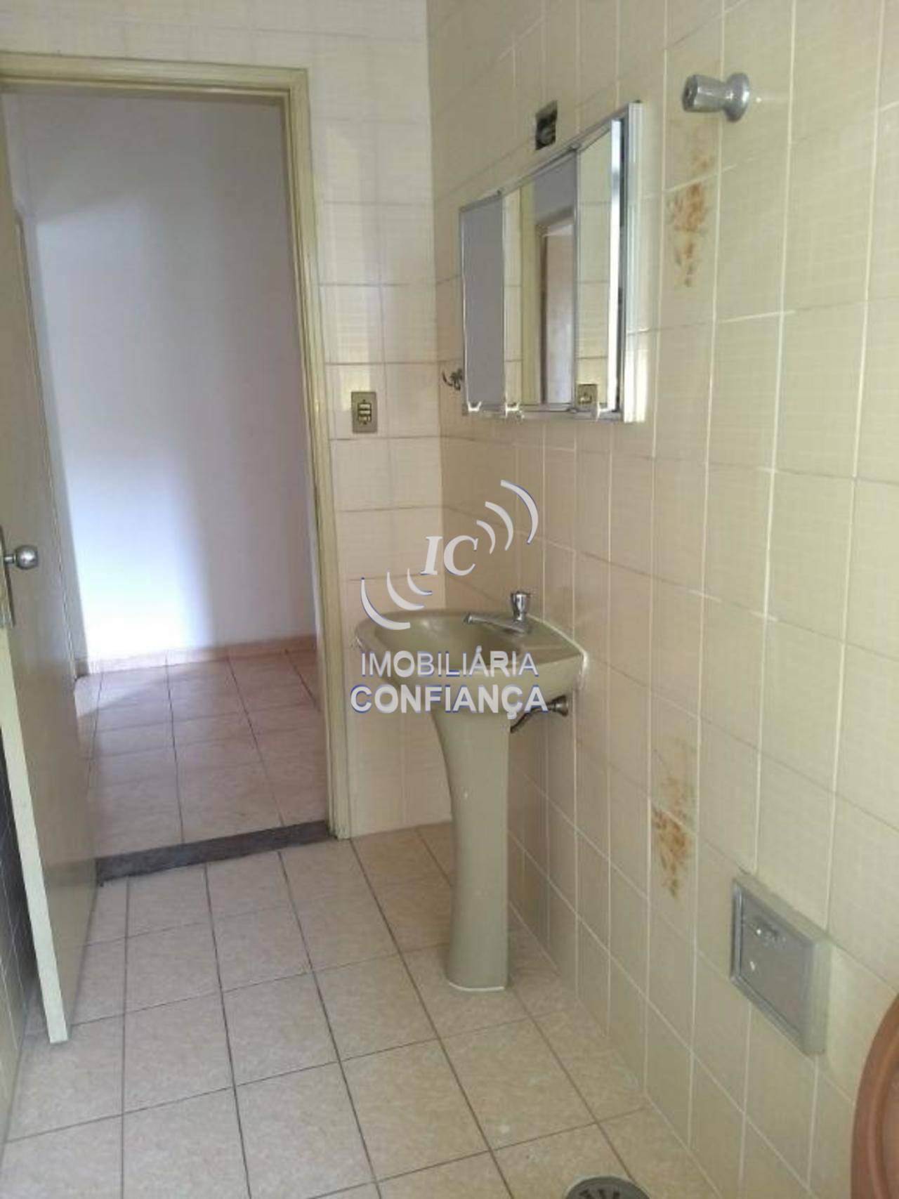Imagem Apartamento com 2 Quartos para Alugar, 75 m²em Vila Romero - São Paulo
