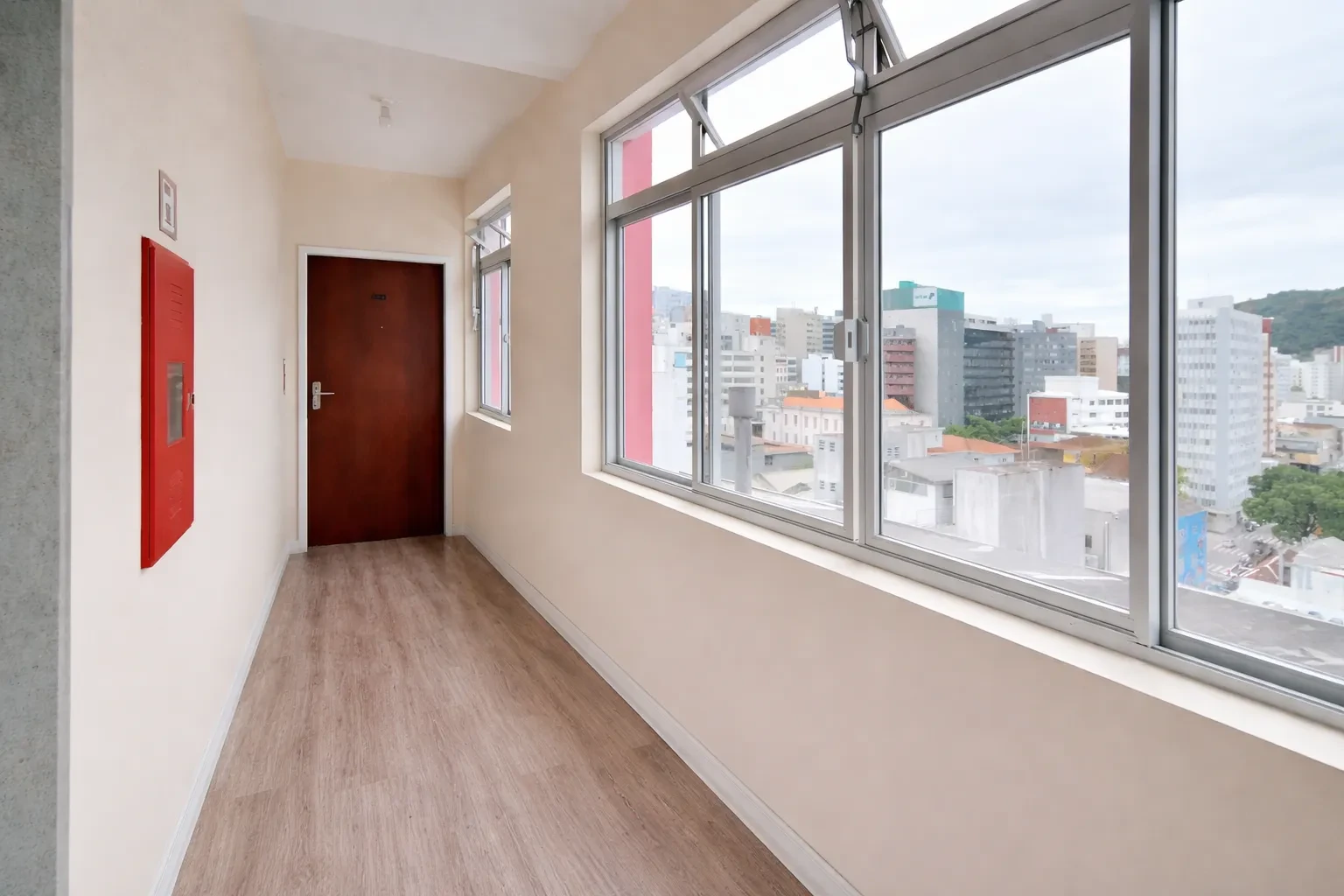 Imagem Apartamento com 1 Quarto à Venda ou Locação, 40 m² em Centro - Florianópolis