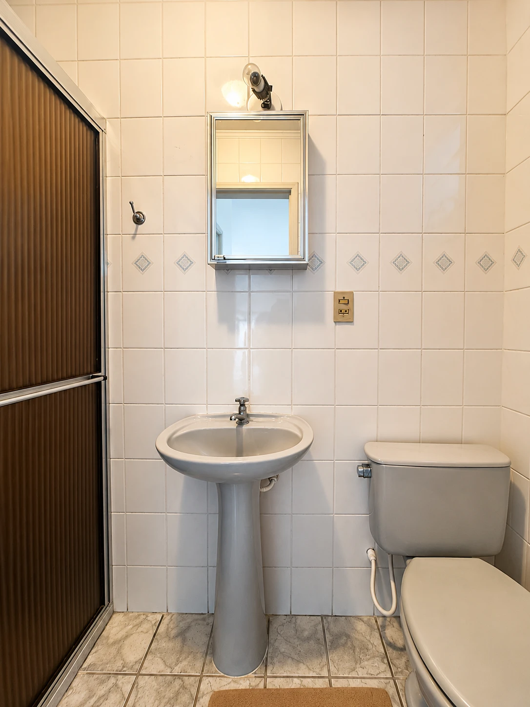 Imagem Apartamento com 1 Quarto à Venda ou Locação, 42 m² em Sumaré - Caraguatatuba