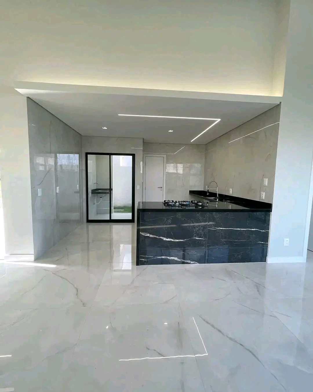 Imagem Casa de Condomínio com 3 Quartos à Venda, 169 m²em Cidade Alphaville  - Eusébio