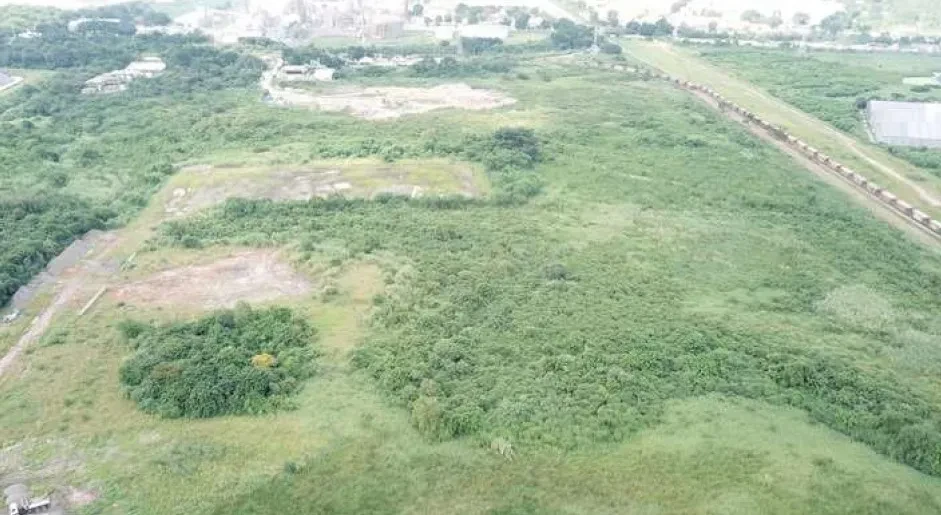 Imagem Terreno à Venda, 10006 metro em Zona Industrial - Cubatão