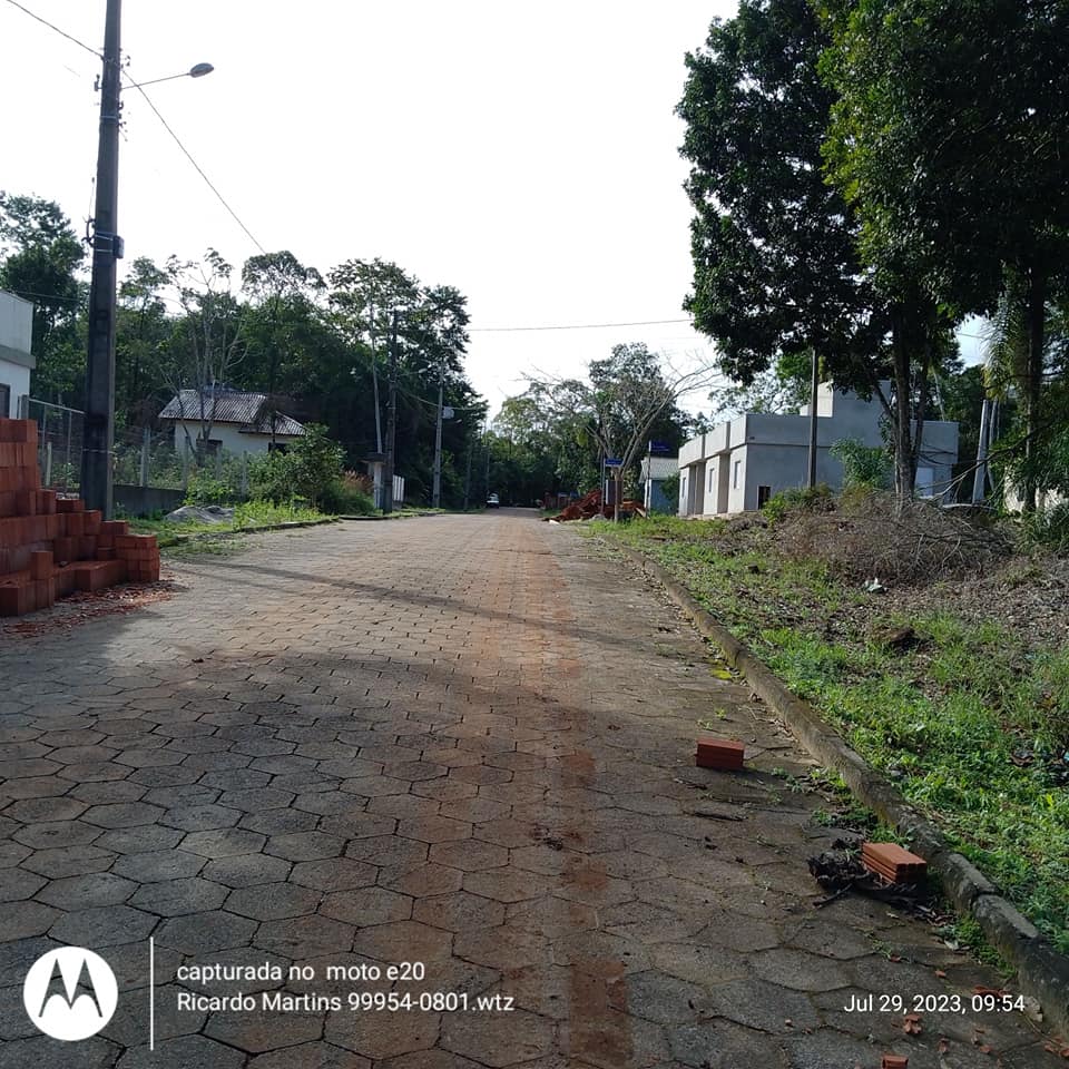 Imagem Terreno à Venda ou Locação, 405 m²em São Defende - Criciúma
