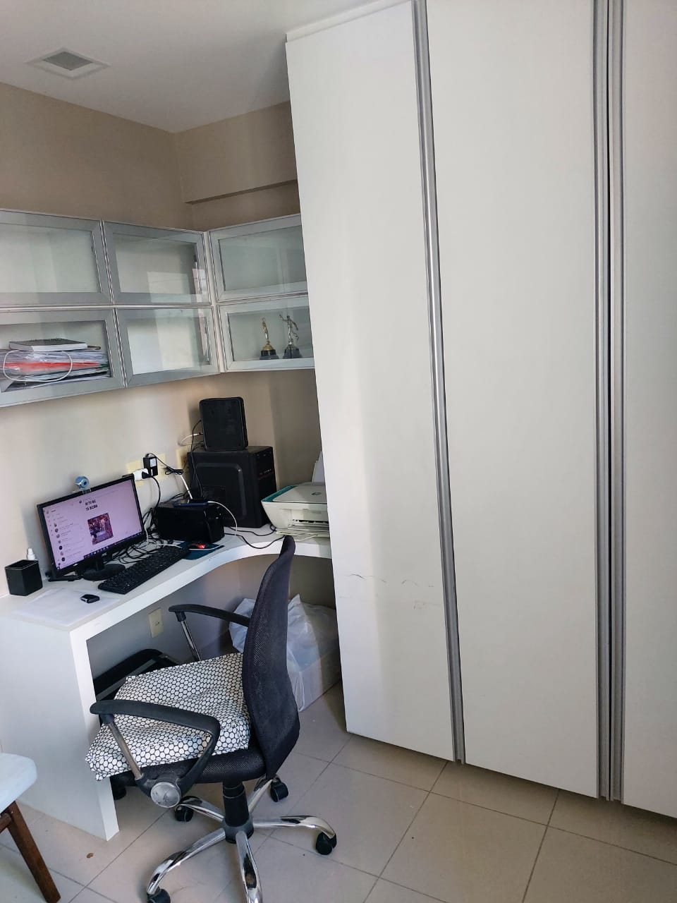 Imagem Apartamento com 3 Quartos à Venda, 125 m²em Encruzilhada - Recife