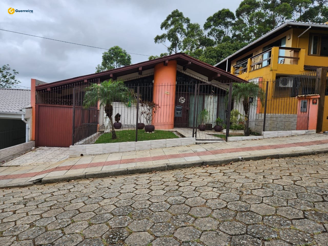 Foto do imóvel: Casa com 3 Quartos à Venda, 190 m² em Trindade - Florianópolis