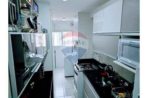 Imagem Apartamento com 3 Quartos à Venda, 91 m²em Vila Sanches - São José dos Campos