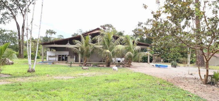 Chácara com 5 Quartos à Venda, 980 m² em Apeu - Castanhal