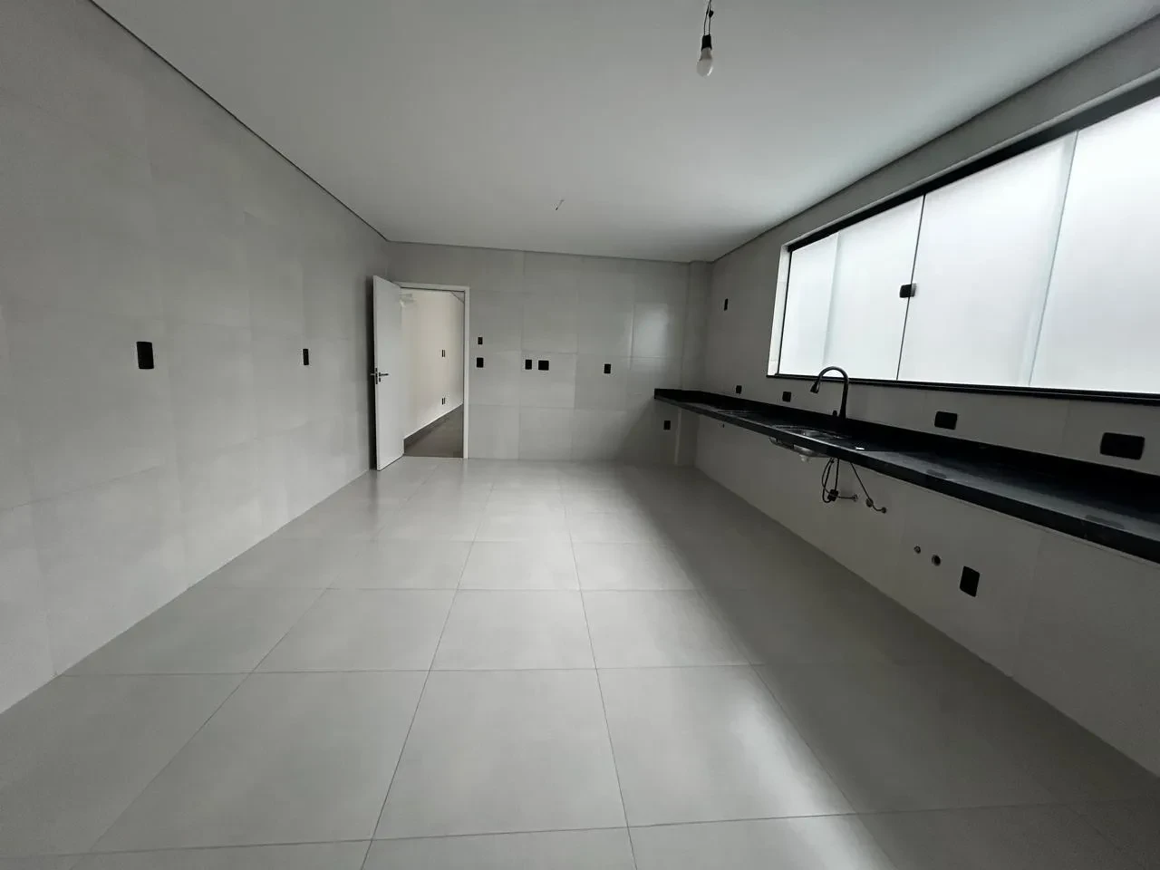 Imagem Casa com 3 Quartos à Venda, 330 m² em Aparecida - Santos
