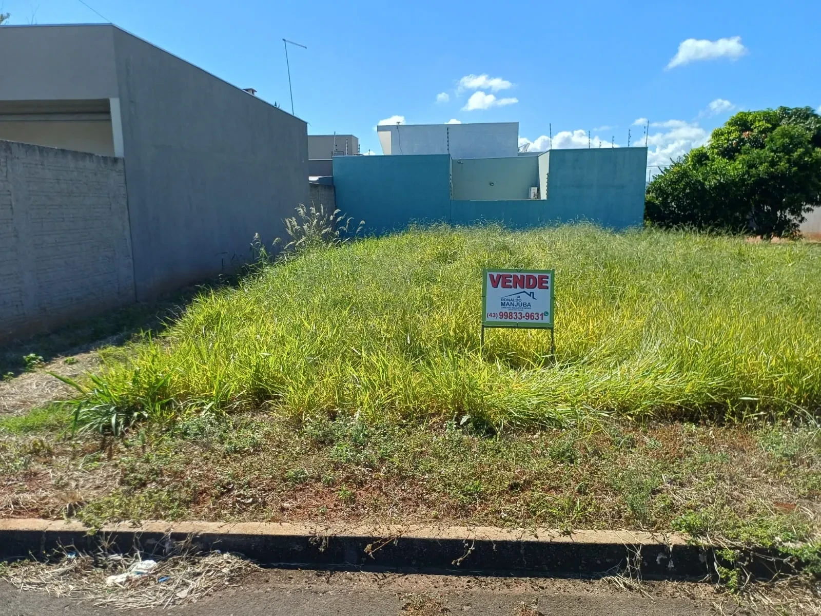 Imagem Terreno à Venda, 240 metros em Pitangueiras - Pitangueiras