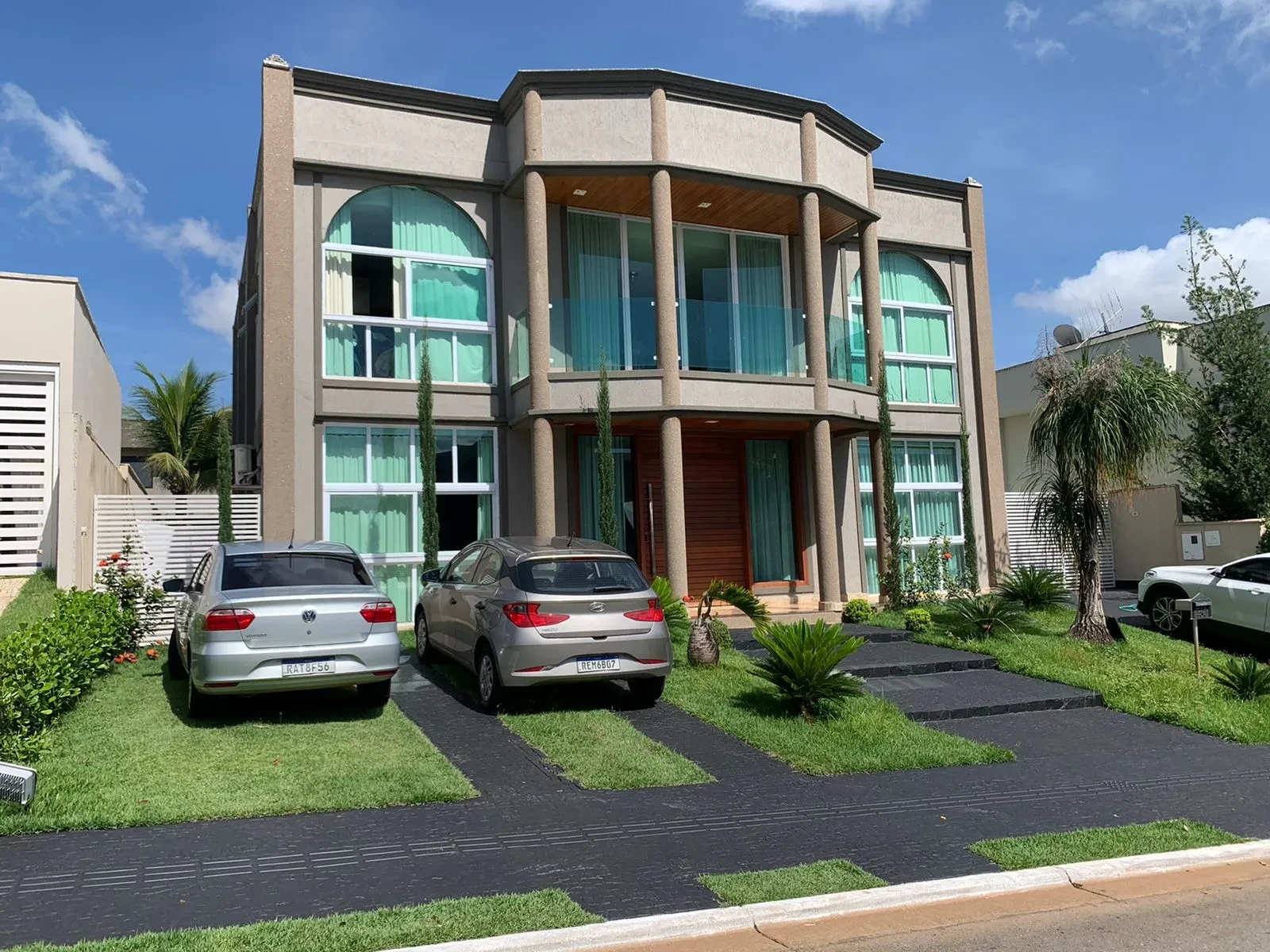 Casa de Condomínio com 5 Quartos para Alugar, 600 m² em Jardins Paris - Goiânia