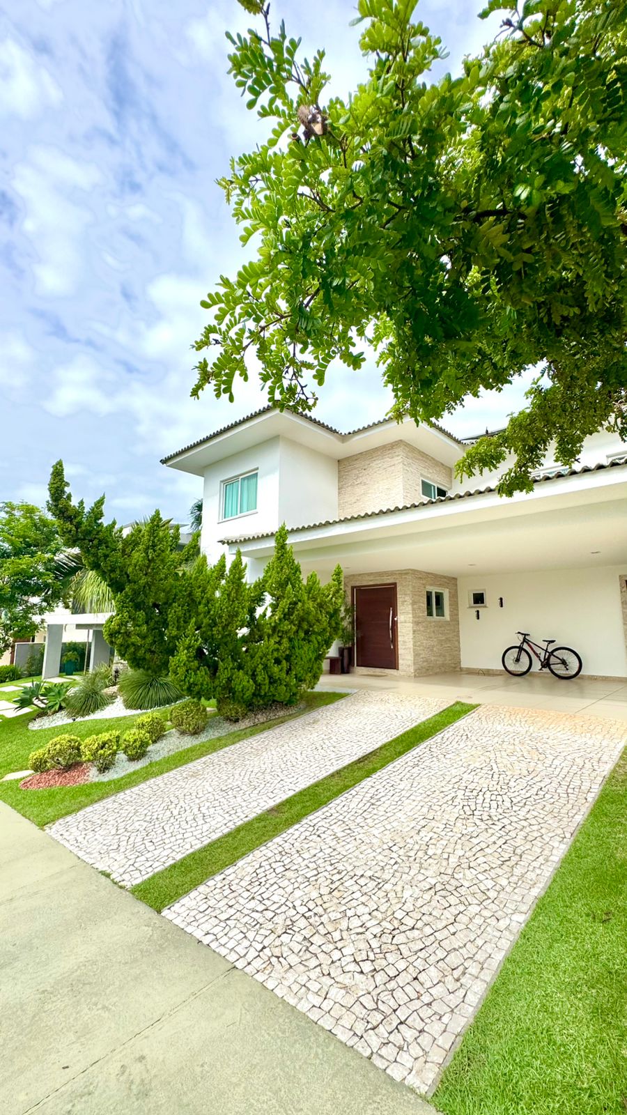 Imagem Casa de Condomínio com 5 Quartos à Venda, 342 m² em Alphaville (Abrantes) - Camaçari