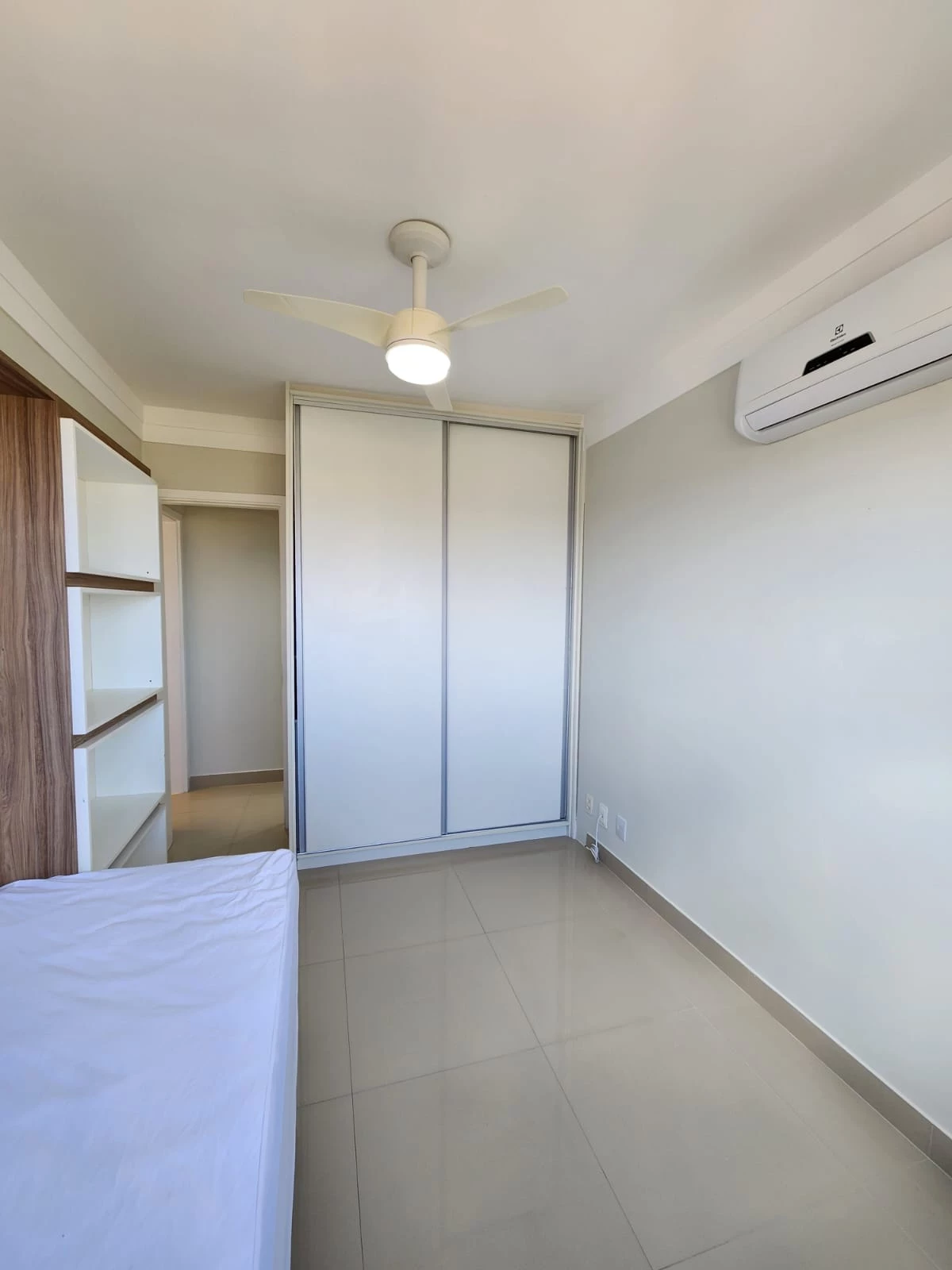 Imagem Apartamento com 2 Quartos à Venda ou Locação, 65 m² em Buraquinho - Lauro de Freitas