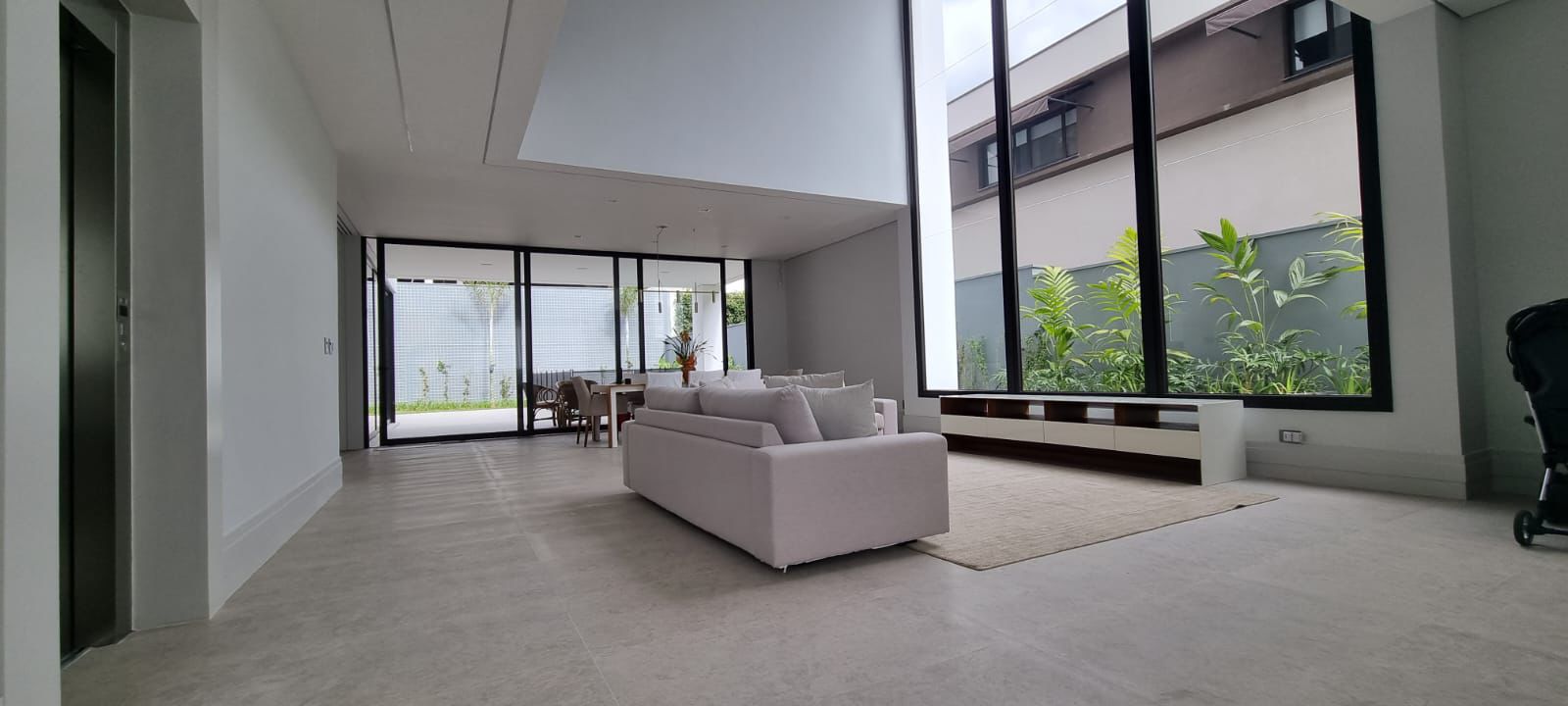 Imagem Casa de Condomínio com 4 Quartos à Venda, 588 m²em Alphaville Residencial Dois - Barueri