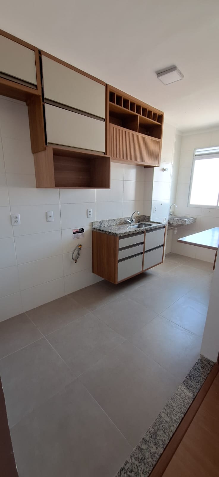 Apartamento com 2 Quartos para Alugar, 45 m²em Centro - Lauro de Freitas