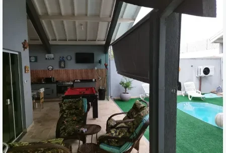 Imagem Casa de Condomínio com 3 Quartos à Venda ou Locação, 300 metros em Piracangaguá - Taubaté
