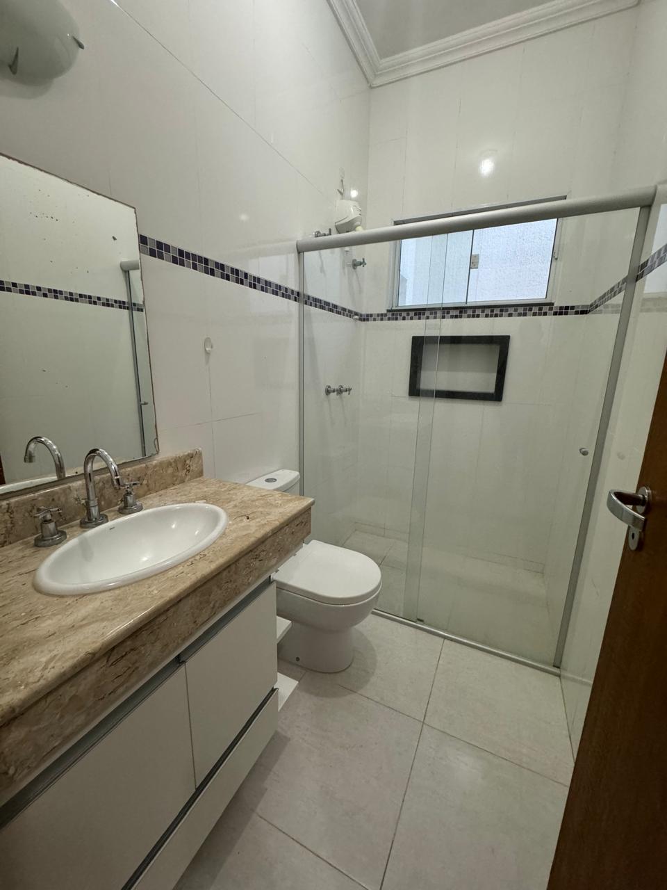 Imagem Casa de Condomínio com 3 Quartos para Alugar, 197 m²em Loteamento Fernando Camargo Nogueira - Taubaté