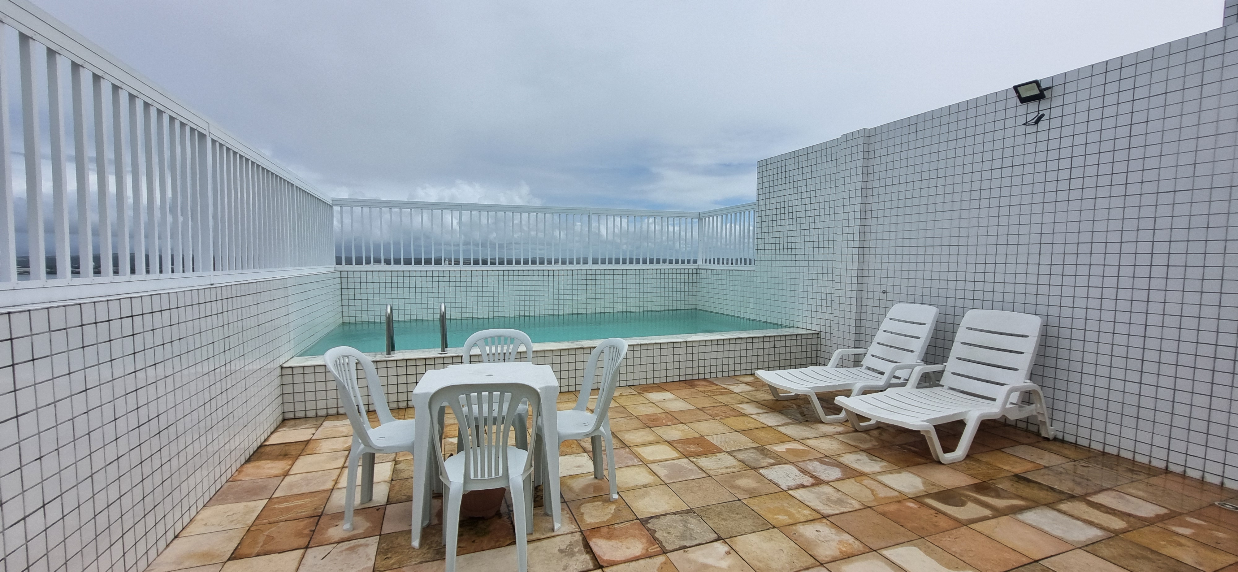Imagem Apartamento com 2 Quartos para Alugar, 65 m²em Candeias - Jaboatão dos Guararapes