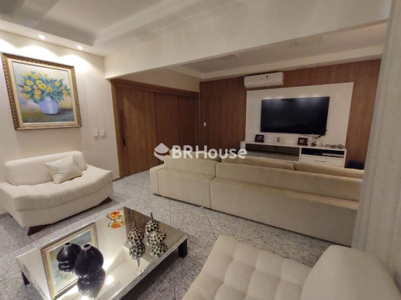 Apartamento com 4 Quartos à Venda, 250 m² em Areão - Cuiabá