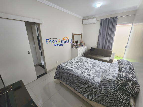 Imagem Casa de Condomínio com 5 Quartos à Venda, 354 m² em Jardins Madri - Goiânia